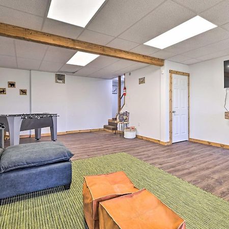 Pocono Retreat, 1 Mi To State Park And Ski Access! Tannersville Ngoại thất bức ảnh