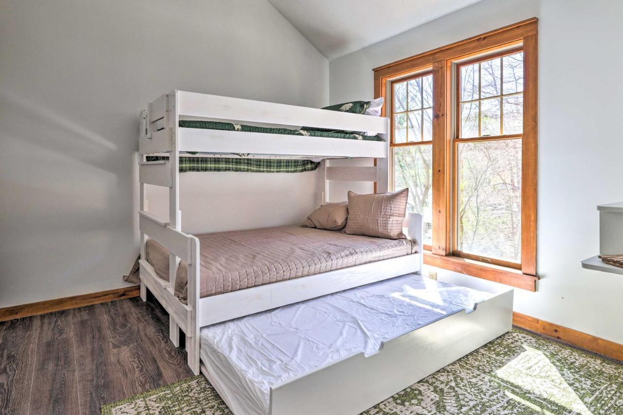 Pocono Retreat, 1 Mi To State Park And Ski Access! Tannersville Ngoại thất bức ảnh